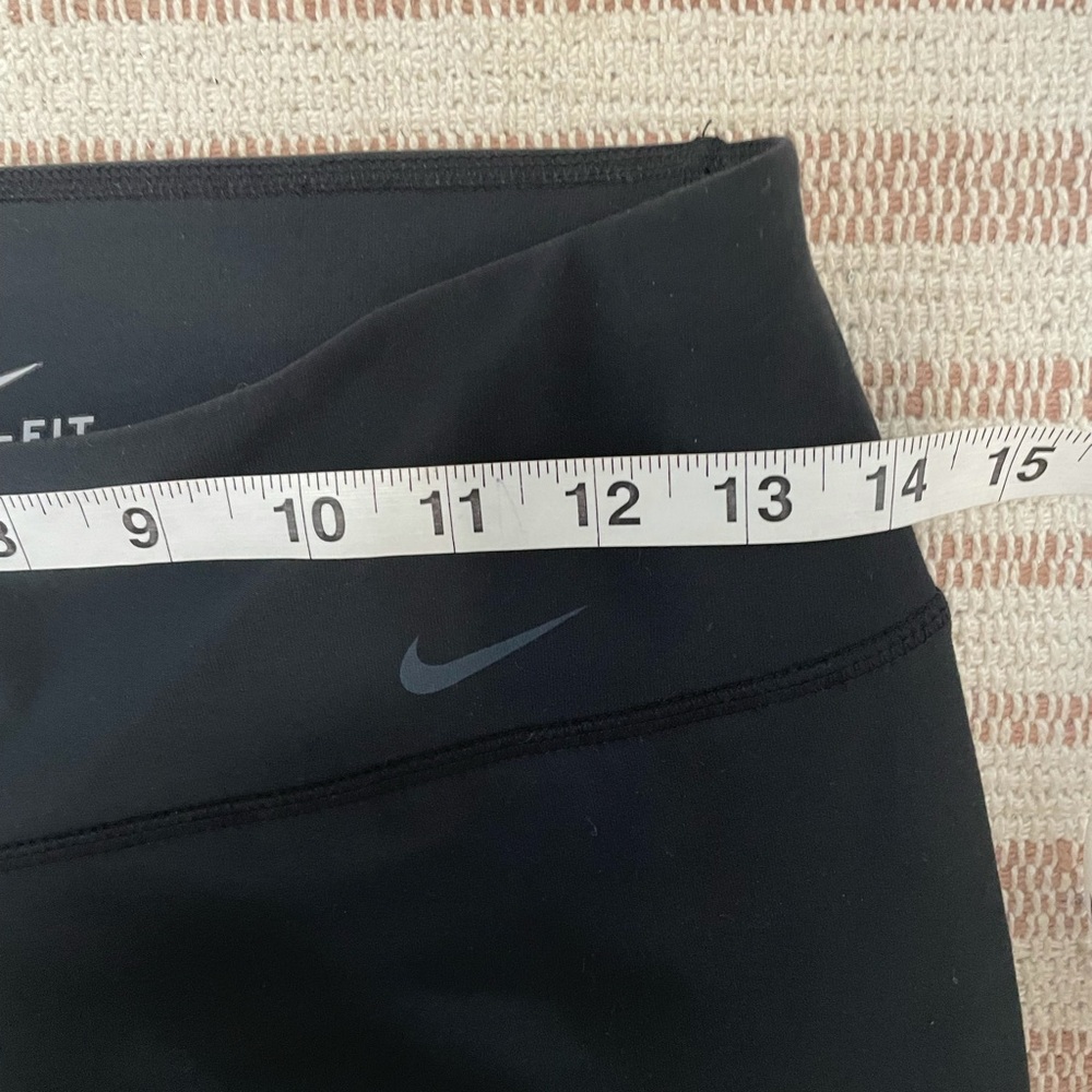 *❗️NWT❗️| Nike | cropped capris. Size S. - Picture 8 of 10